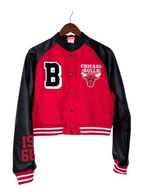 Chicago Bulls Varsity Jacket Red Black Ultra Game Basketball KIDS Size XL NWT